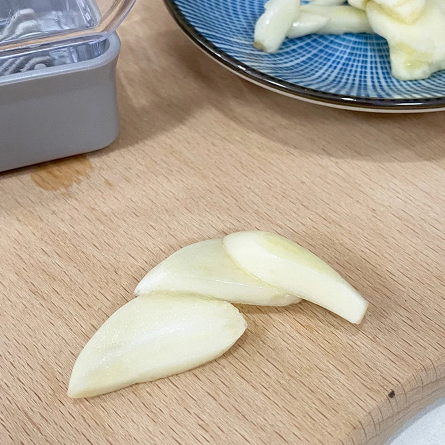 Practical Garlic Cutter